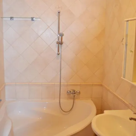 Bed & Breakfast Bekasto Panzio